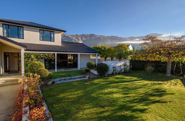 Willowridge Escape - Wanaka Holiday Home