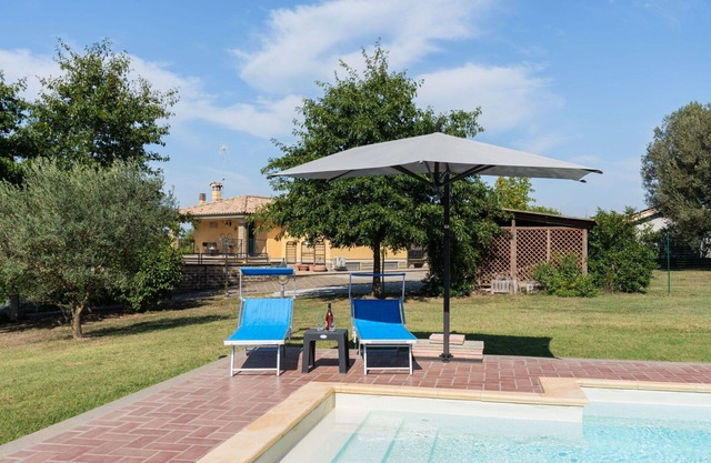Wonderful private villa for 6 guests with A/C, WIFI, private pool, TV, patio and pets allowed