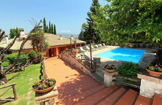 Wonderful private villa with private pool, WIFI, A/C, TV, patio, pets allowed and panoramic view
