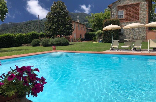 Wonderful private villa for 6 guests with A/C, private pool, WIFI, TV, terrace and pets allowed