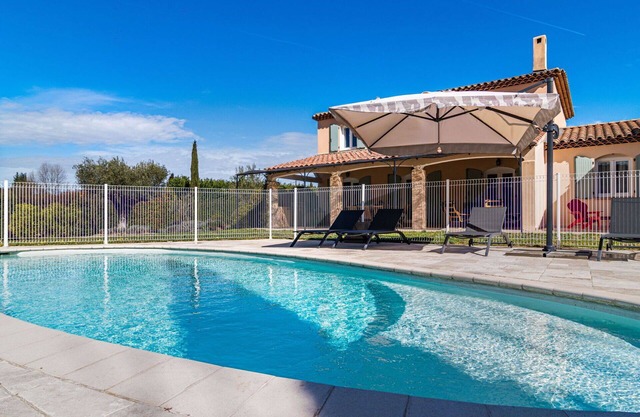 Wonderful private villa for 8 people with private pool, A/C, WIFI, TV and terrace