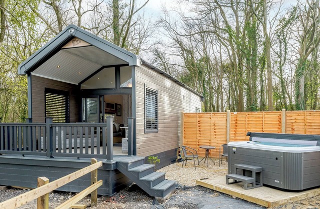 Woodpecker Lodge-UKC5156
