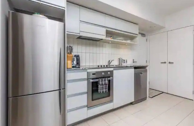 Wynyard Viaduct Harbour 2BR+Parking: Zodiak Stays
