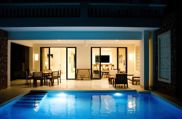 ZANA DIANI VILLAS. LUXURIOUS 3 BEDROOM PRIVATE VILLA 10 min from the beach