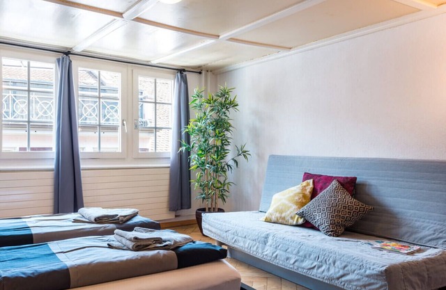 ZH Doerfli 4 - HITrental Apartment