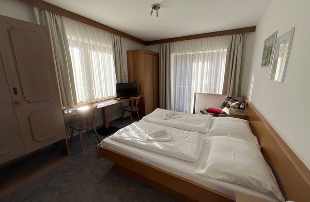 Zimmer 11/2bett mit Balkon - Pension Alpina