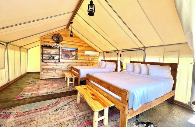 Zion, Bryce Glamping with Heat, AC, & Private Bath
