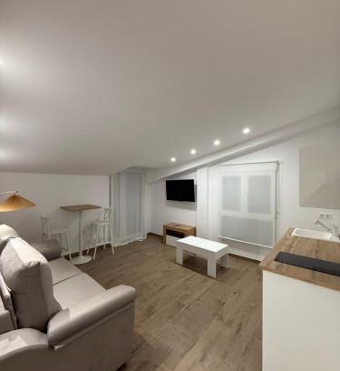 Pontones Apartment | Ático el YELMO - Hotel Ruta del Segur