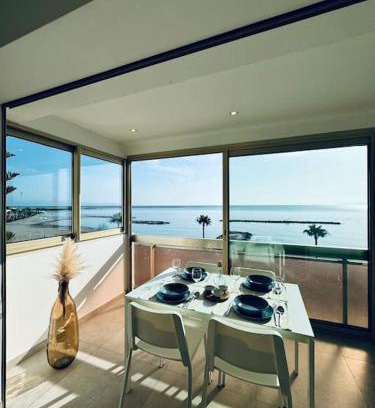 Saint-Laurent-du-Var Apartment | Évasion Mer & Vue Imprenable