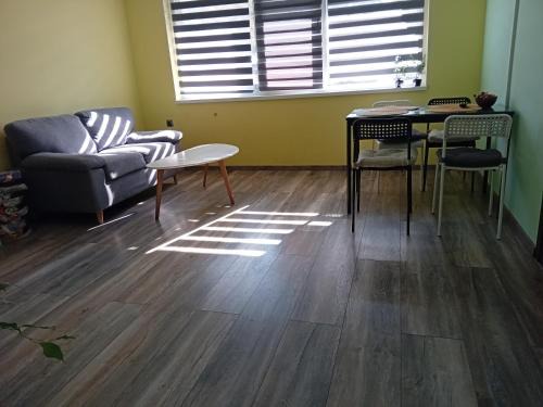 Dobrich Apartment | Апартамент Рая 2
