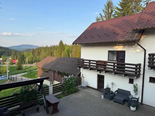 Yablunytsya Hotel | Готель White House