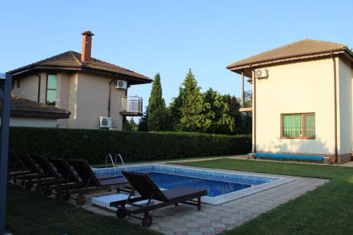 Rusalka Villa | Къща за гости ,Ива'