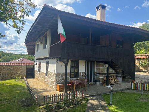 Elena House | Къща за гости Роза