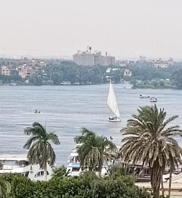 Maadi Apartment | شقة فندقيه فاخرة بمنطقة المعادى صف اول جميع الغرف تطل على النيل A luxury hotel apartment in Maadi, first row. All rooms overlook the Nile