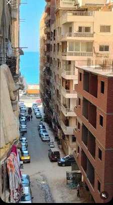 Al-Muntazah Apartment | شقه فيو بحر ميامي مكيفه