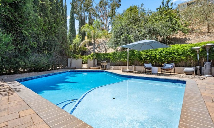 Woodland Hills House | ৎ୭ Hillside Modern Retreat ৎ୭W/pool,BBQ& MORE