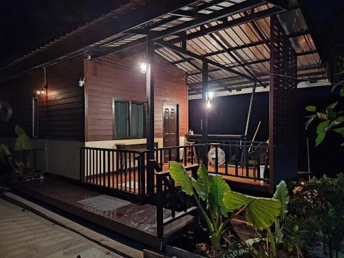 Ban Na San House | บ้านริมชล บ้านสวนสราญชล