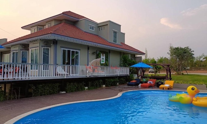 Mae Faek Mai Villa | เลอเบสท์พลูวิลล่าเชียงใหม่poolvilla
