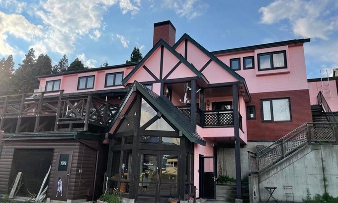 Inawashiro Bed & Breakfast | アルパインロッジ