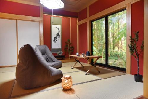 Katsuyama House | 山斎ー勝山市の最北端に佇む一棟貸しの宿-