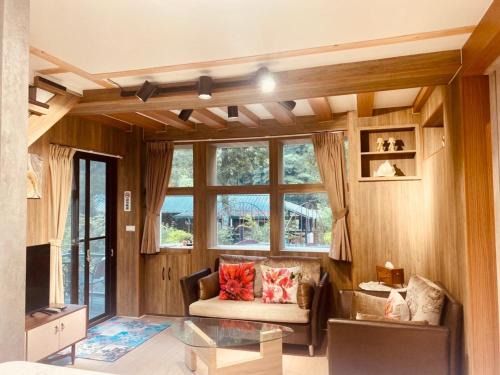Fuxing District Cabin | 山蘇的故鄉 桃園市民宿130號
