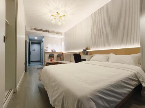 Lujiazui Hotel | 彩虹小居陆家嘴店