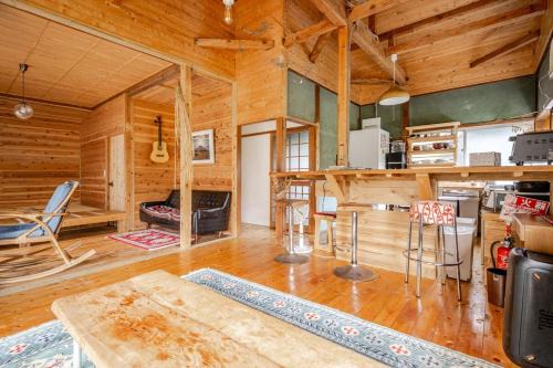 Minamiizu Ski Chalet | 新緑の南伊豆焚き火の宿ノキロ