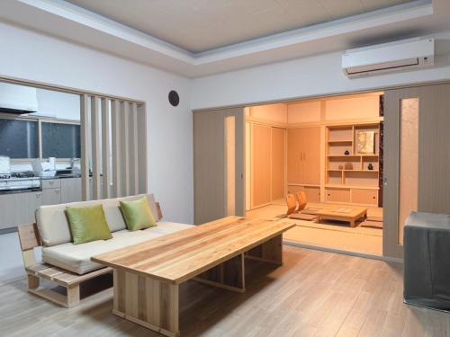 Yuni-cho Apartment | 白樺 Shirakaba