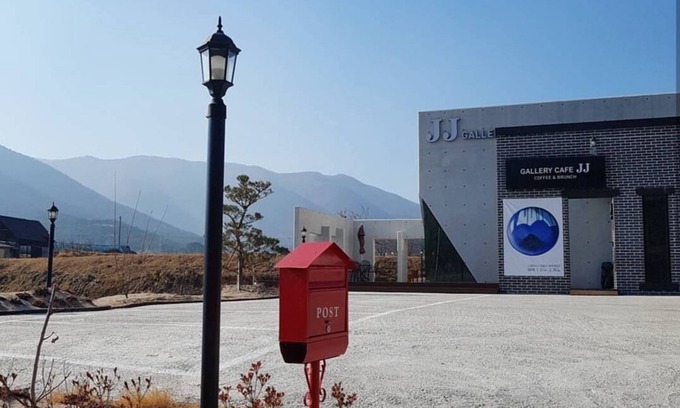 Gyeongju House | 경주 제이제이 갤러리 펜션(JJ Gallery pension)