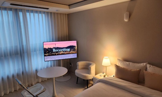 Seongnae-dong Apartment | 다온# 동성로 스타비앤비 레지던스