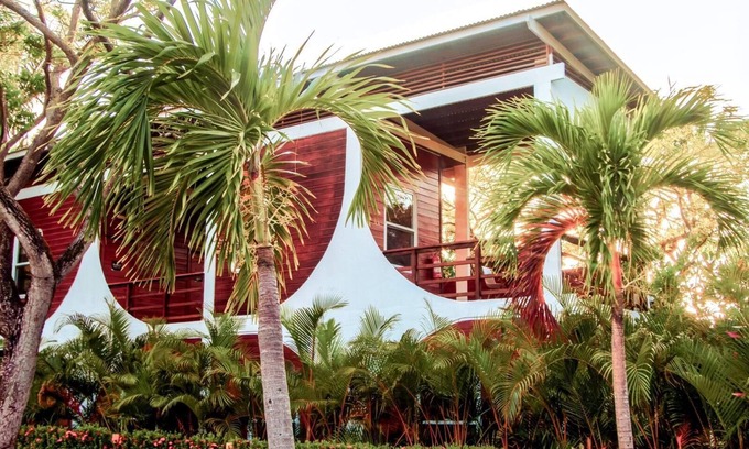 Crawfish Rock Hotel | 1 Bed in a Shared Hostel Room (Female #3)