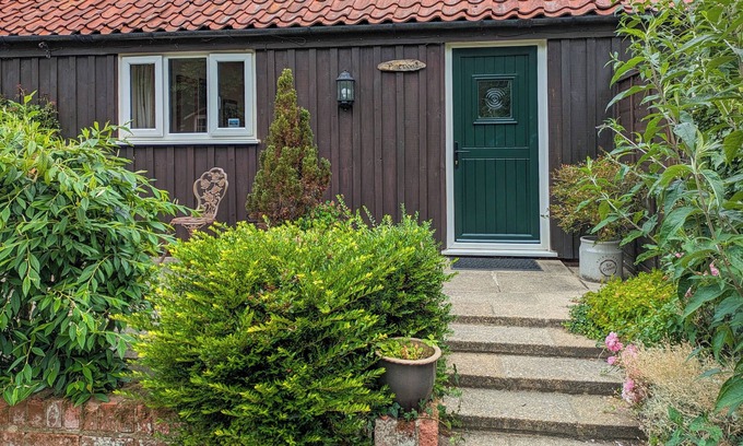Thorpe Market Cottage | 1 bedroom accommodation in Thorpe Market