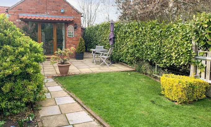 Saltfleet Cottage | 1 bedroom accommodation in Saltfleetby, near Louth
