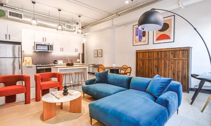 Historic Core Apartment | 1 Bedroom Condo with Rooftop Amenities – Pool, Jacuzzi & Breathtaking City Views