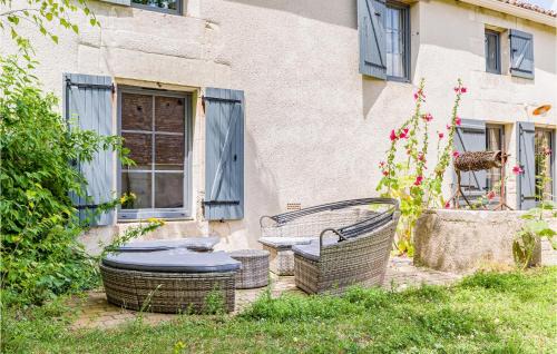 Avanton House | 1 Bedroom Cozy Home In Avanton