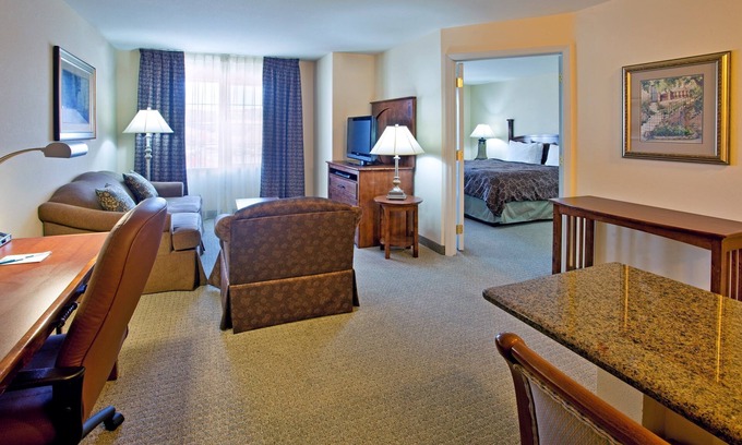 Albuquerque Condo | 1 Bedroom | Free Breakfast + Outdoor Pool