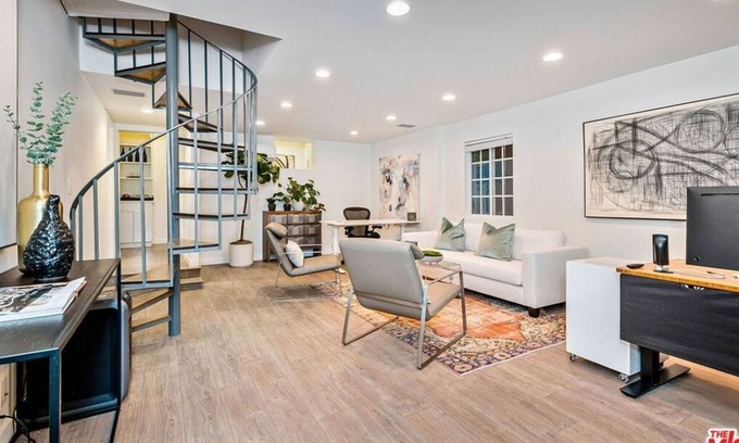 Tri-West Apartment | 1 Bedroom Single family L-(582055) by Houzlet