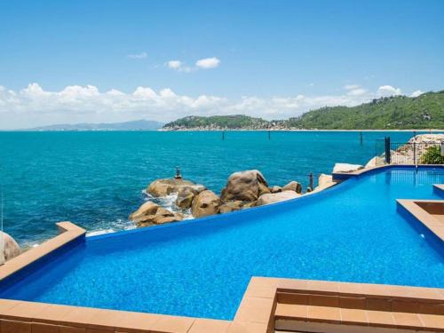 Nelly Bay Apartment | 1 Bright Point Apartment 3303