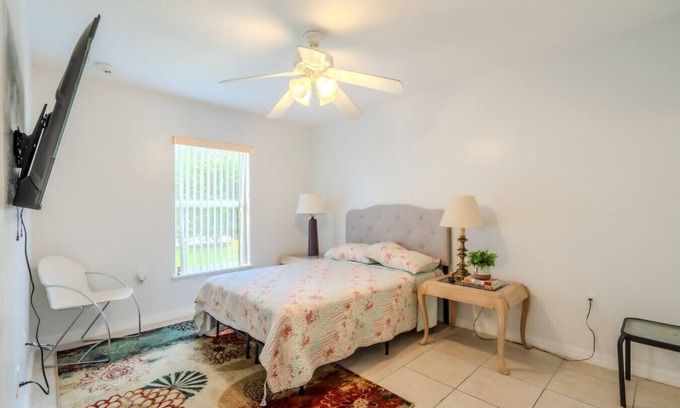 Plymouth House | 1 Flint and Kingscrest, LLC - Apopka