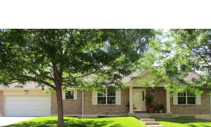 Eiber House | 1 month min-3 BD/3 BA perfectly situated between Downtown and the Mountains