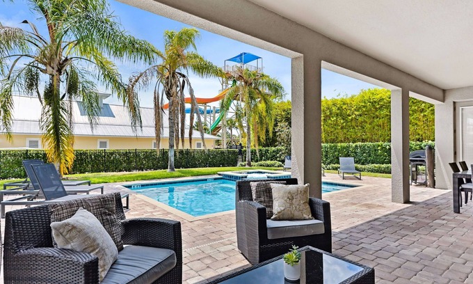 Celebration House | 10 Mins Disney/Private Pool and Hot Tub/Games Room/Arcades/XBox/5000sqft!/Wifi