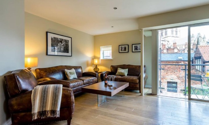 York Apartment | 10 Stonegate Court - sleeps 4 guests in 2 bedrooms