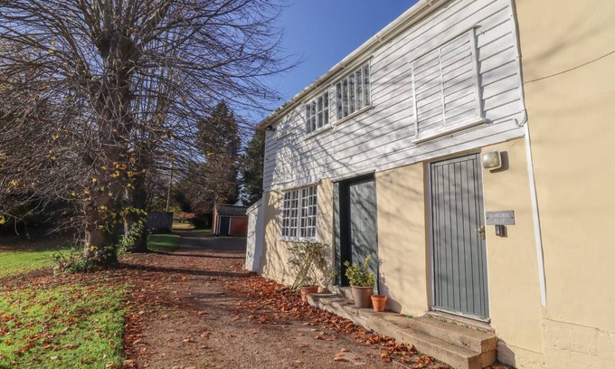 Hadleigh Cottage | 105 m² Cottage ∙ 2 bedrooms ∙ 4 guests