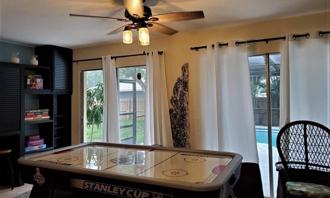 South Gate Ridge House | 12 minutes from Siesta Key