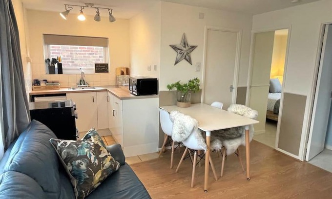 Great Yarmouth Ski Chalet | 126 Hemsby Holiday Chalet, Convenient for sandy beach