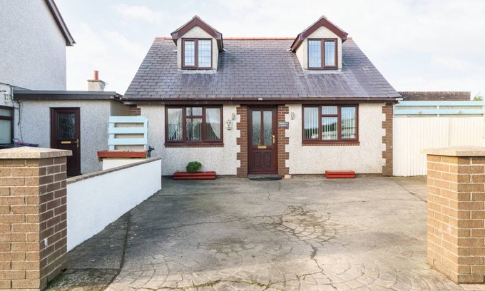 Cylch-Y-Garn Cottage | 130 m² Cottage ∙ 3 bedrooms ∙ 6 guests