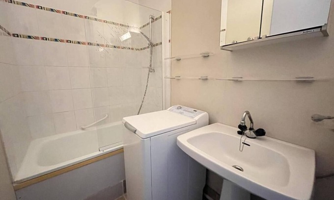 Plan Peisey Apartment | 150m from resort center, 2nd floor, terrace, tv, ski locker, 45m², Peisey-Vallandry