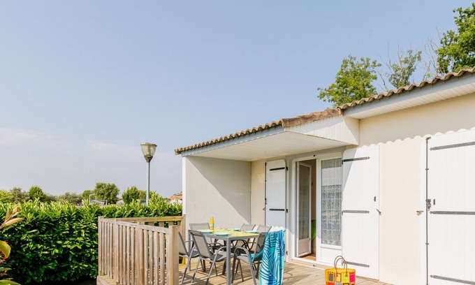 Mache House | 19 - Le Faucon - Village vacances