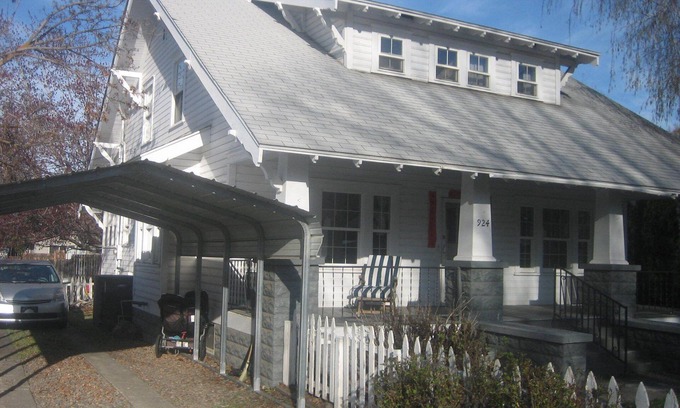 Yakima House | 1920's Farmhouse