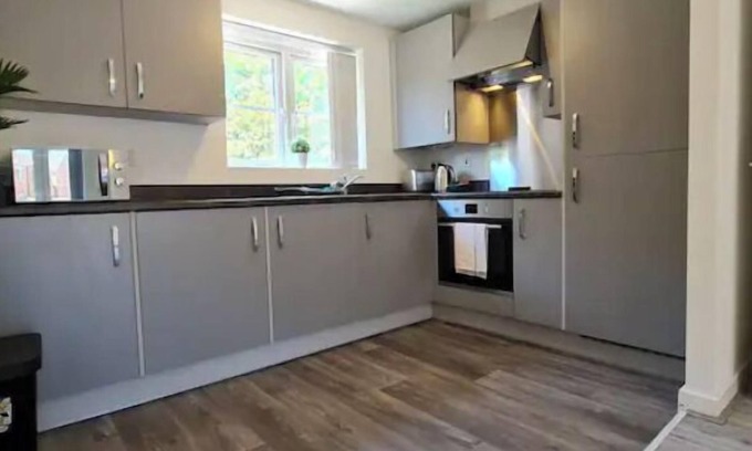 Birmingham Apartment | 1br-sleeps3-parking-nearcitycentre-shoppingcentre